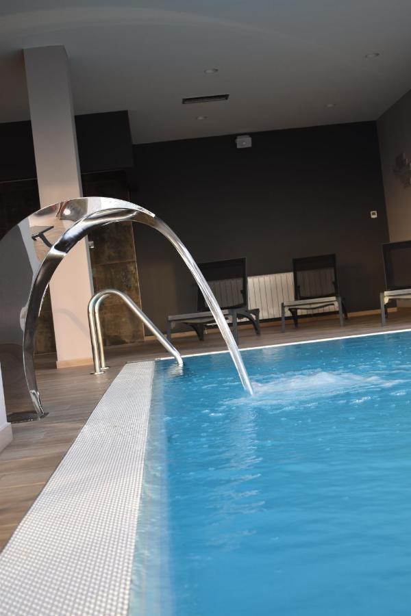Hotel Delfin Lanterna Tar-Vabriga エクステリア 写真