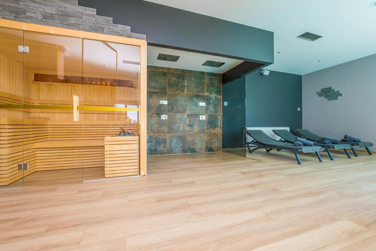 Hotel Delfin Lanterna Tar-Vabriga エクステリア 写真