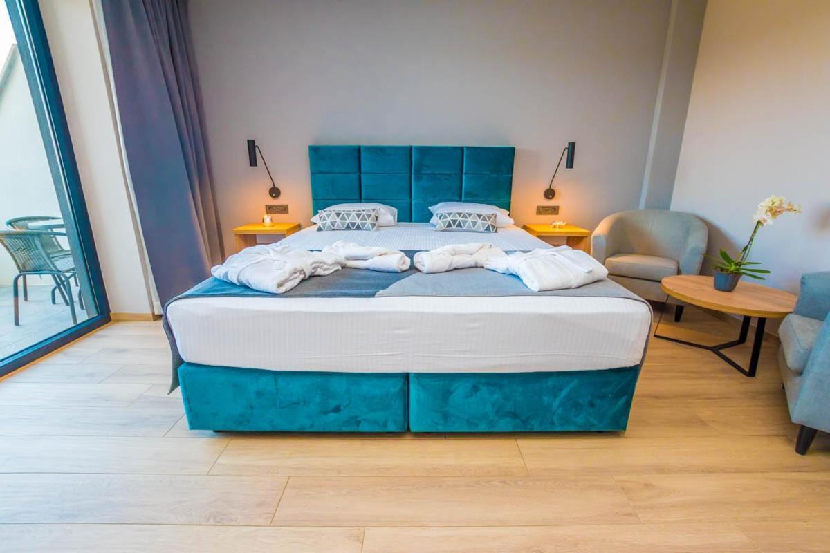 Hotel Delfin Lanterna Tar-Vabriga エクステリア 写真