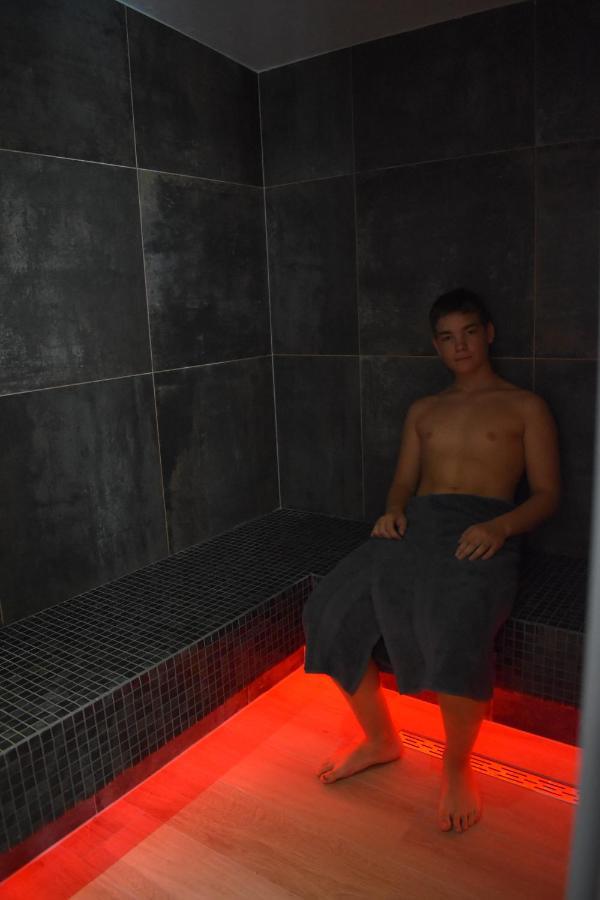 Hotel Delfin Lanterna Tar-Vabriga エクステリア 写真