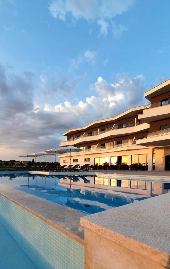 Hotel Delfin Lanterna Tar-Vabriga エクステリア 写真